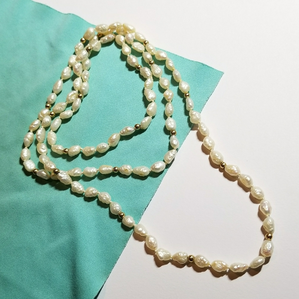 Relisted - vintage real pearls necklace freshwater knotted - Picture 1 of 10